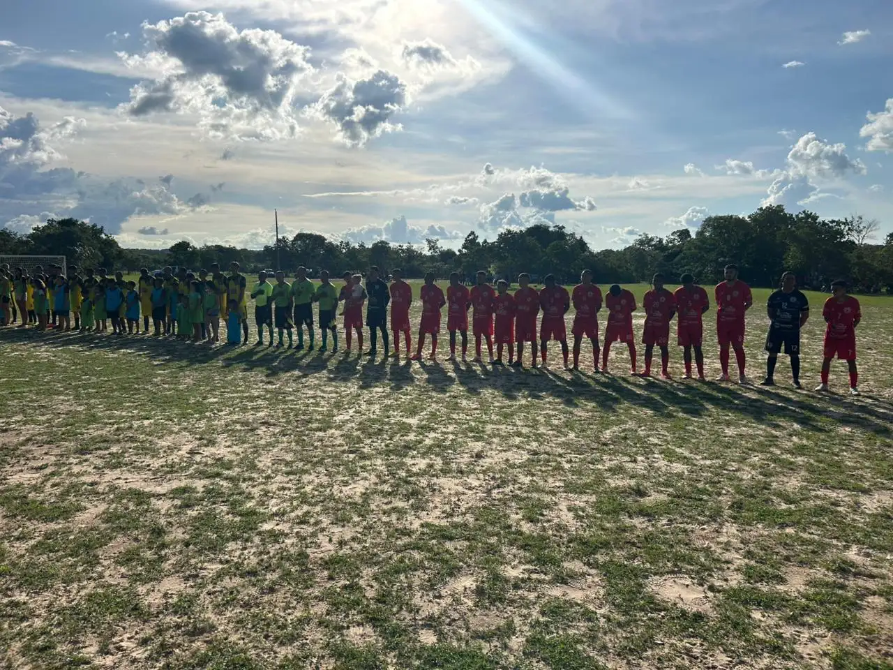 Foto 13 – Contente derrota Arraial e levanta a Taça do Campeonato da Comunidade