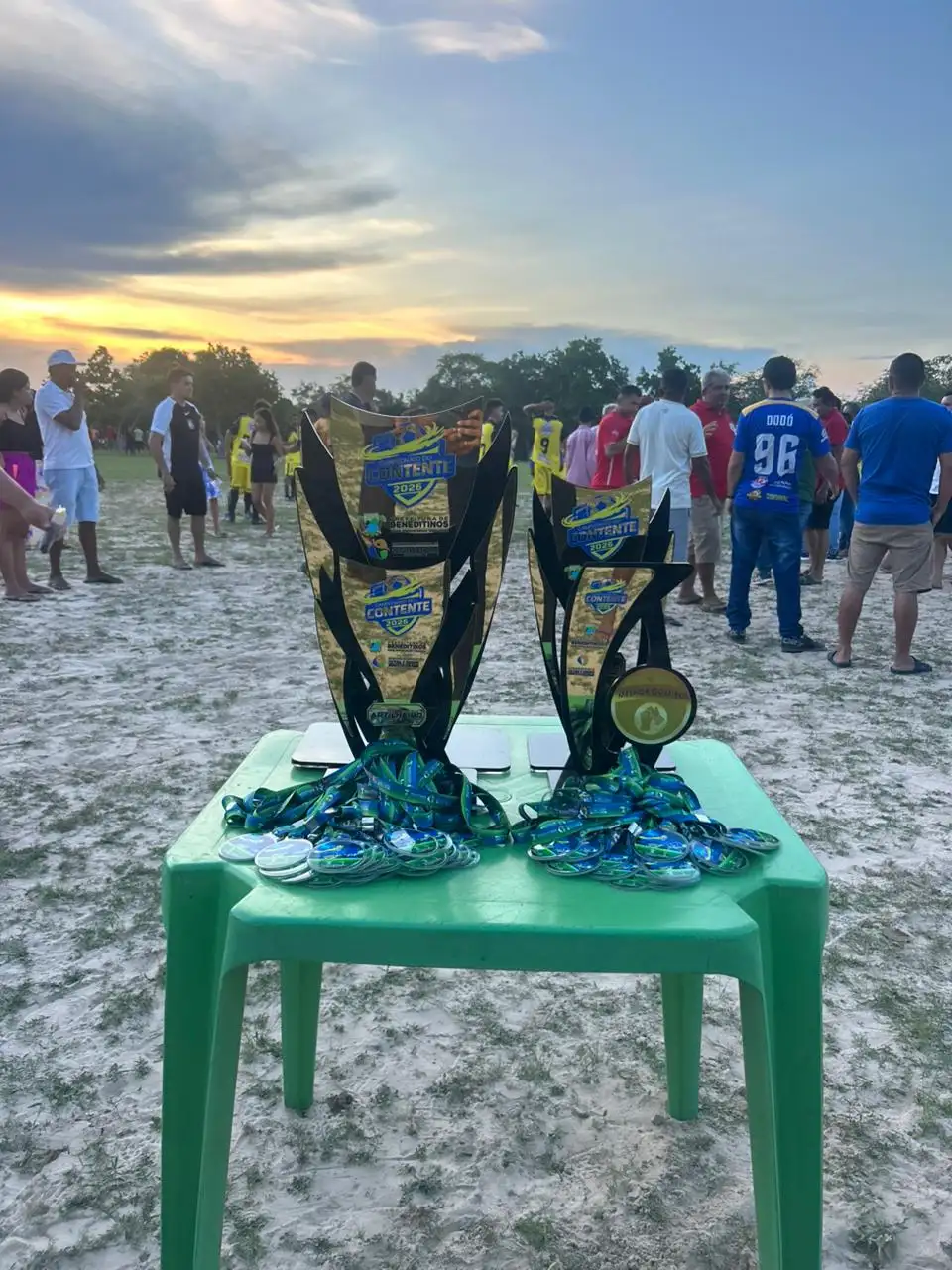 Foto 2 – Contente derrota Arraial e levanta a Taça do Campeonato da Comunidade