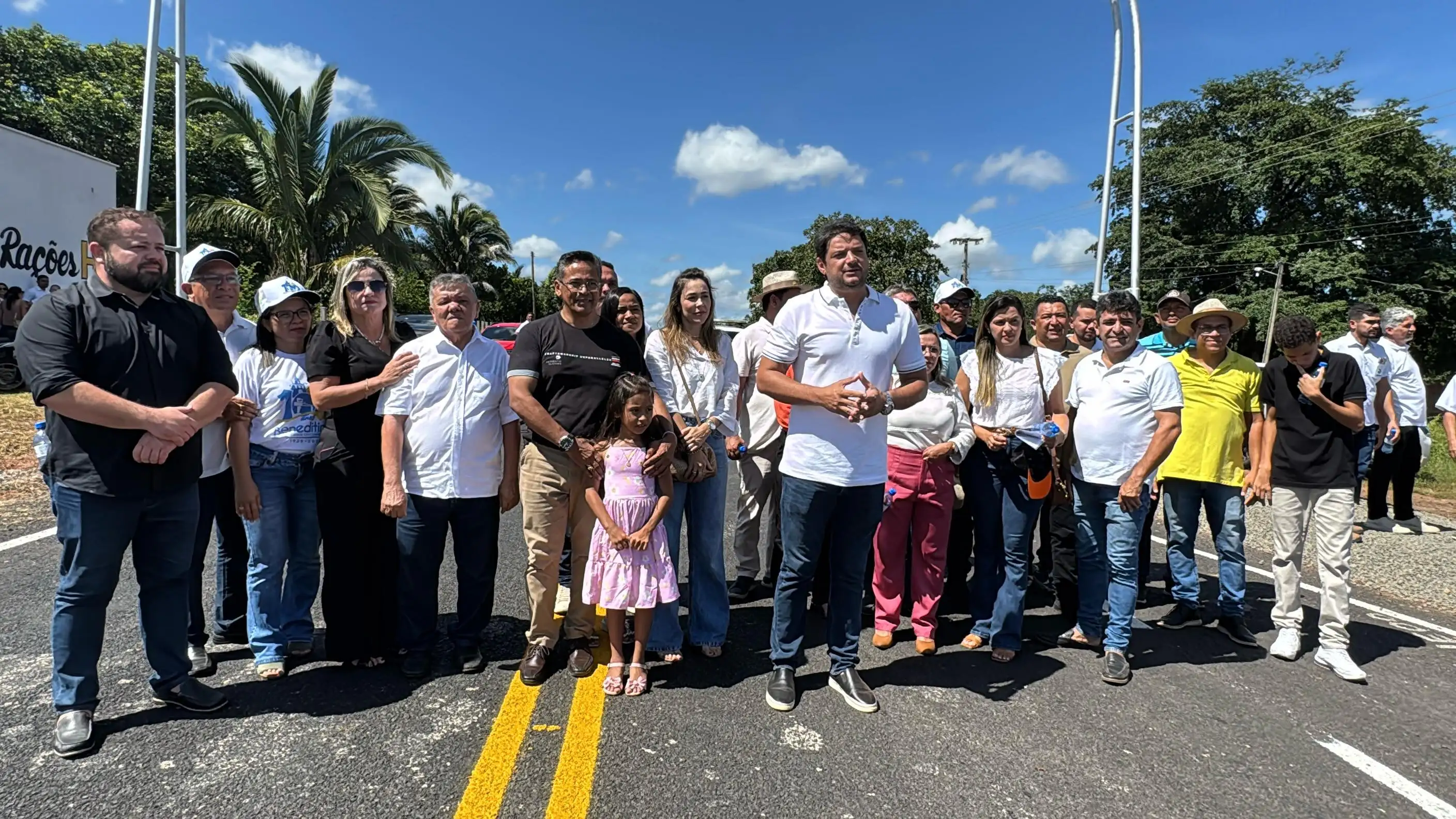 Foto 1 – Governador inaugura PI-223, entre Estaca Zero e Beneditinos