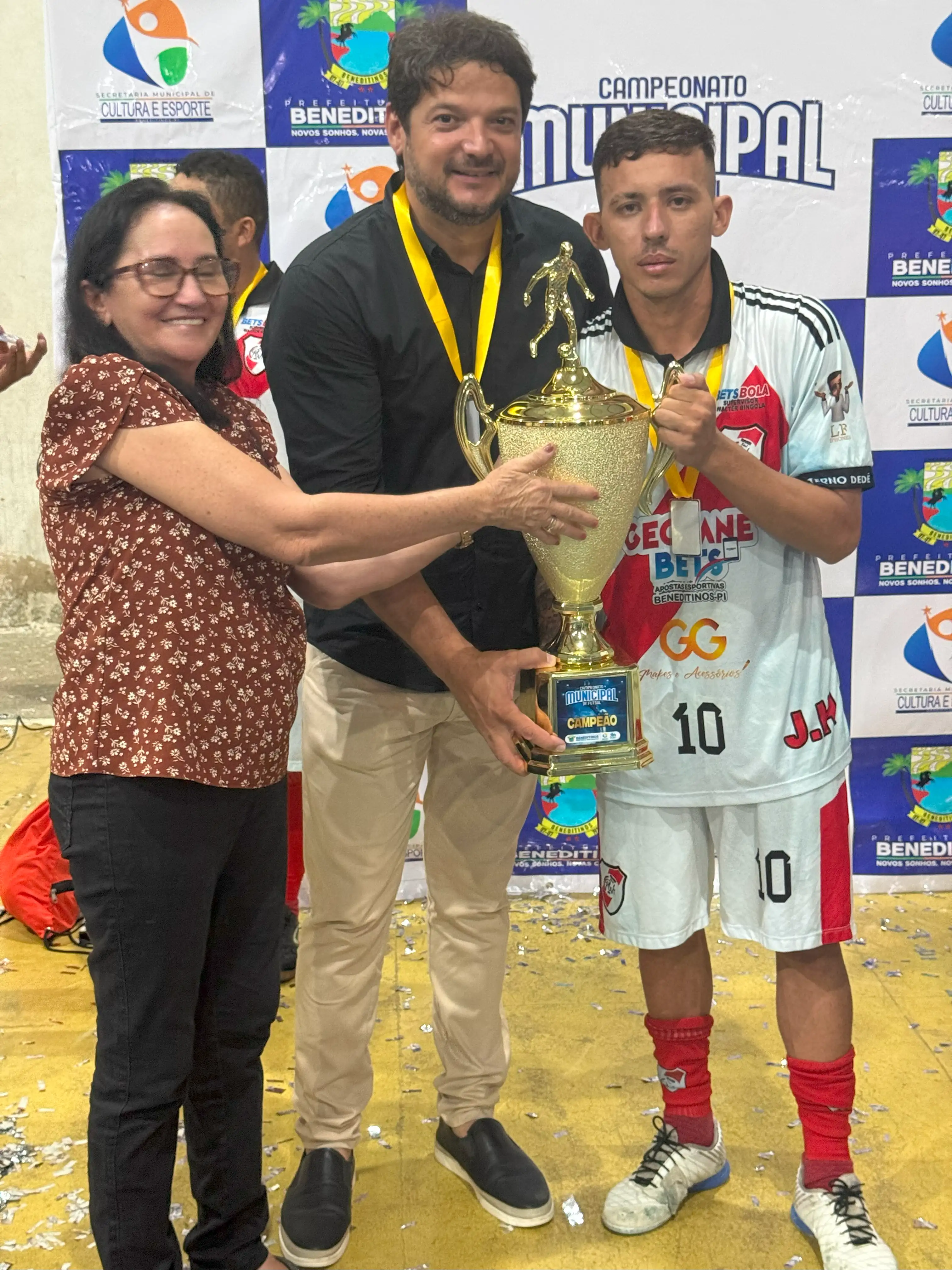 Foto 1 – River conquista título do Campeonato Municipal de Futsal 2025 em final emocionante