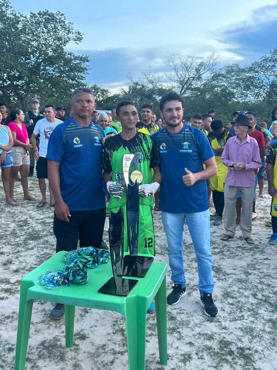 Foto 5 – Contente derrota Arraial e levanta a Taça do Campeonato da Comunidade